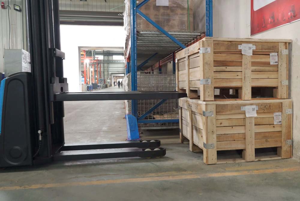 ESA121-D, Stivuitor electric pietonal 1.200 kg, baterie AGM, furci si picioare reglabile, Inaltime ridicare 2.980 mm - imagine 2